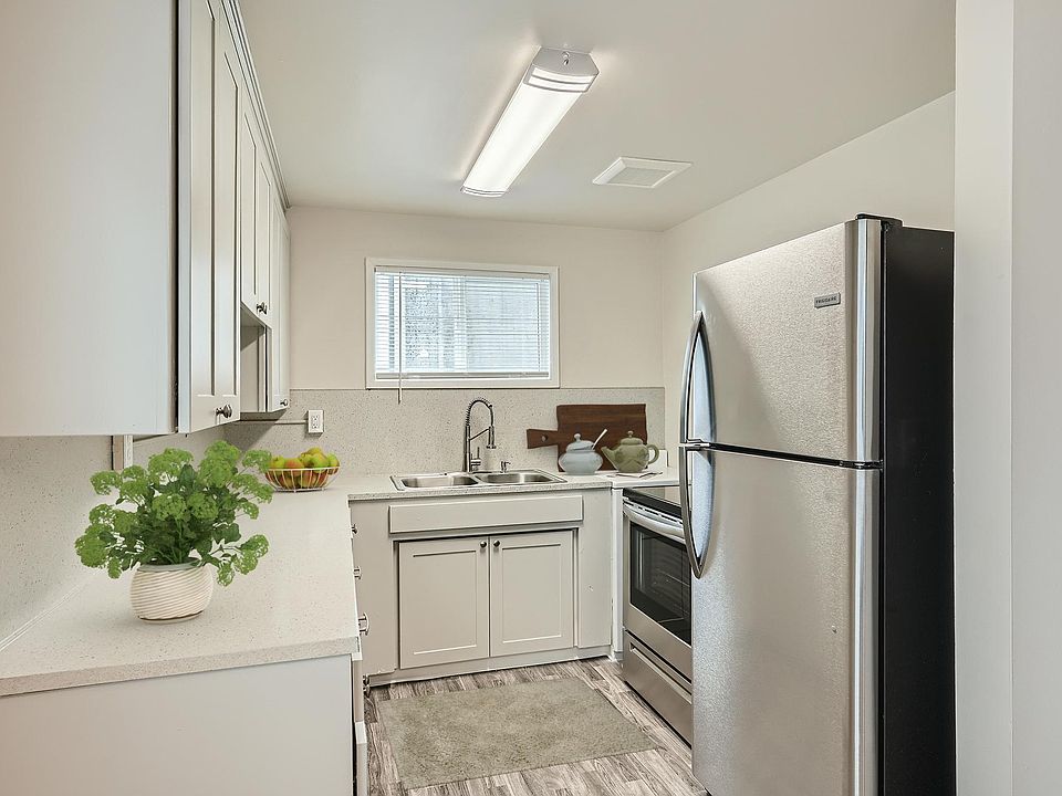 1st image of 2306 Colby Ave #18
