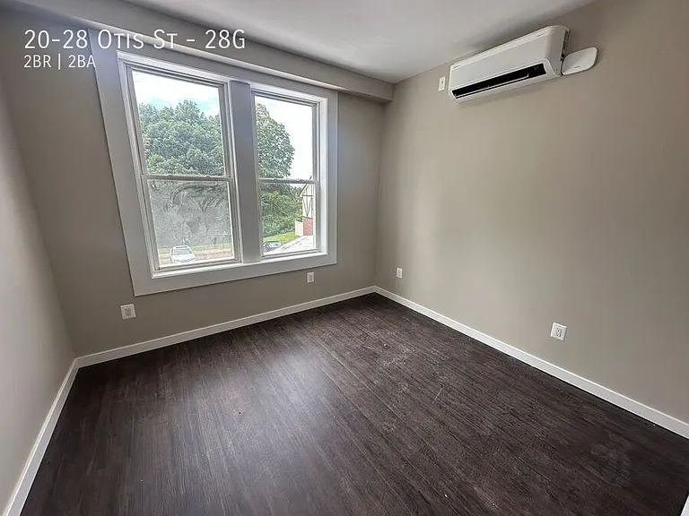 20-28 Otis St #28G — Photo 13