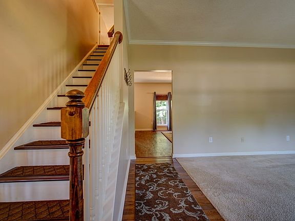 4th image of 416 Ashley Oaks Dr