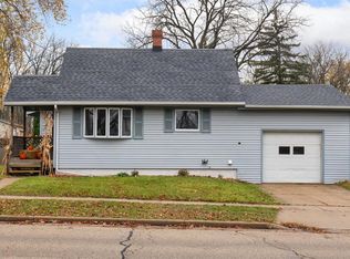 916 W Fulton St, Edgerton, WI 53534