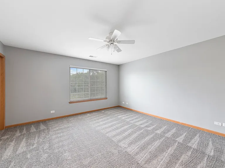690 Lincoln Station Dr — Photo 10