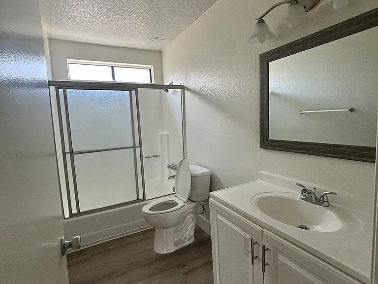 14530 Lemoli Ave #5 — Photo 7