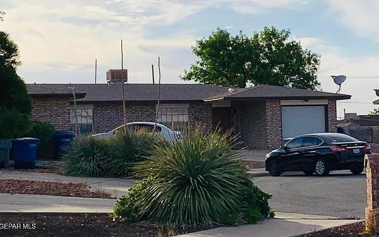609 Alicante Way #A — Photo 1
