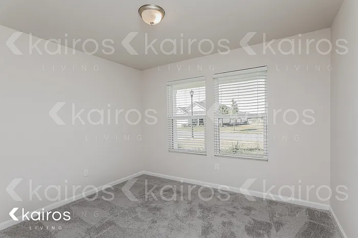 832 Whispering Creek Ave — Photo 11