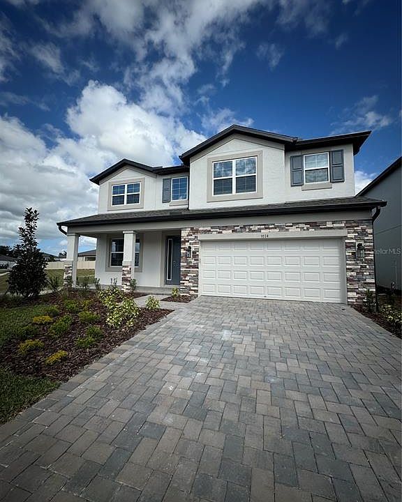 1st image of 9514 Crescent Ray Dr