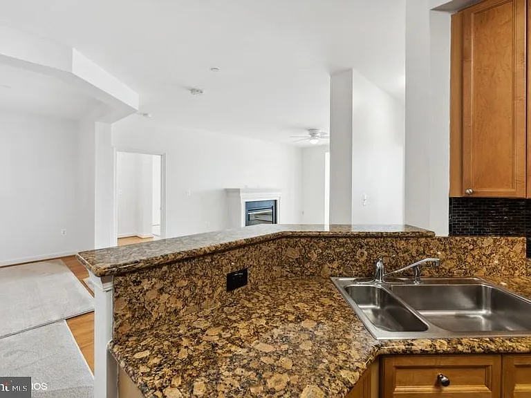 500 Belmont Bay Dr #205 — Photo 5