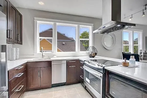 528 20th Ave E #3 — Photo 7