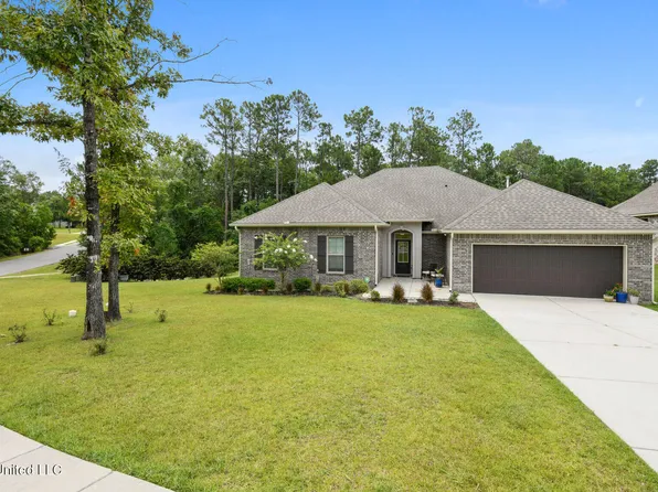 7591 Crescent Way Dr, Pass Christian, MS 39571