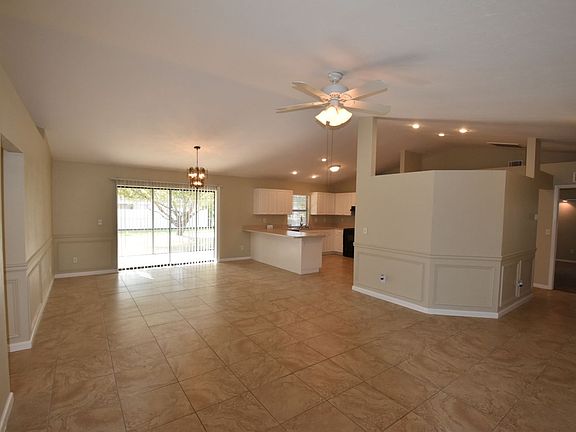 2nd image of 214 SE 5th Pl