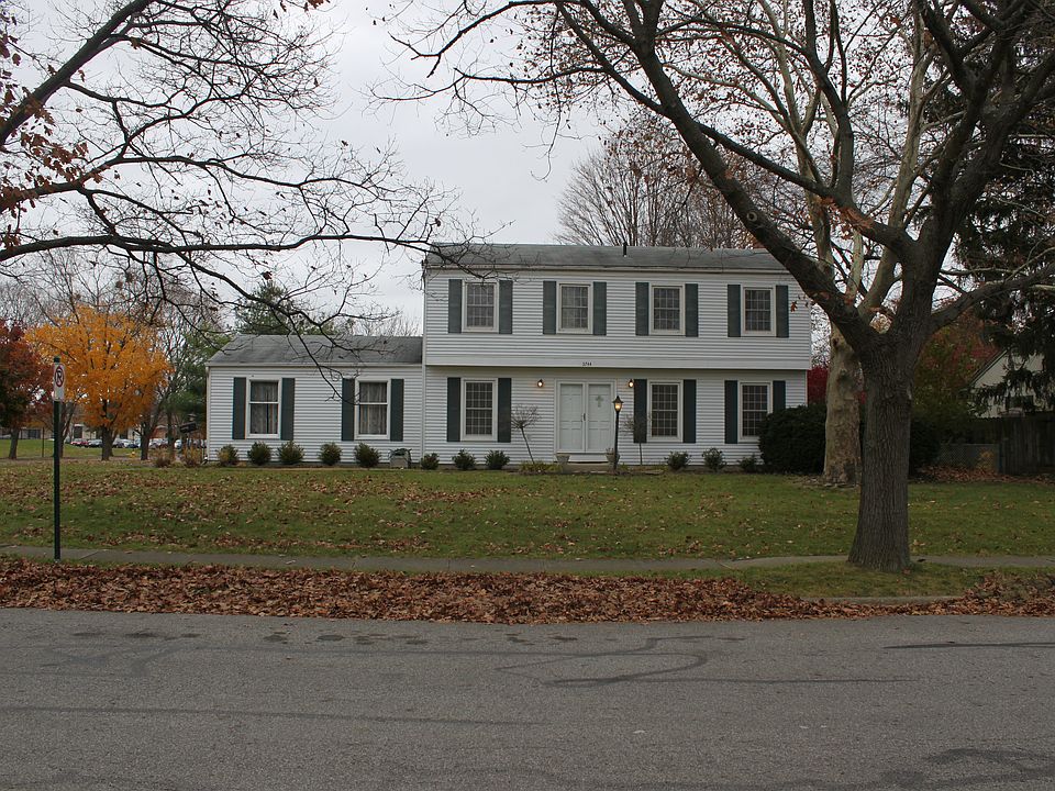 2nd image of 3744 Romnay Rd