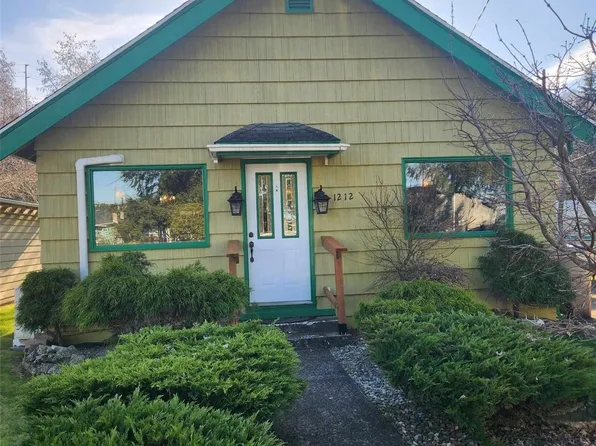 1212 6th Street, Cosmopolis, WA 98537
