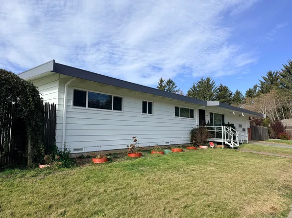 2394 Grace Ave, McKinleyville, CA 95519