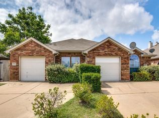 5816 Swords Dr, Fort Worth, TX 76137