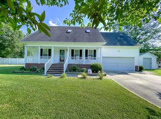 108 Robin Ct E, South Mills, NC 27976