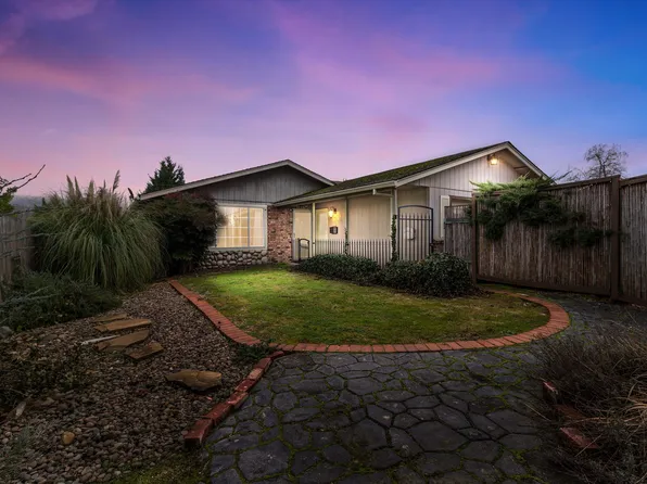 1654 Valley View Dr, Medford, OR 97504
