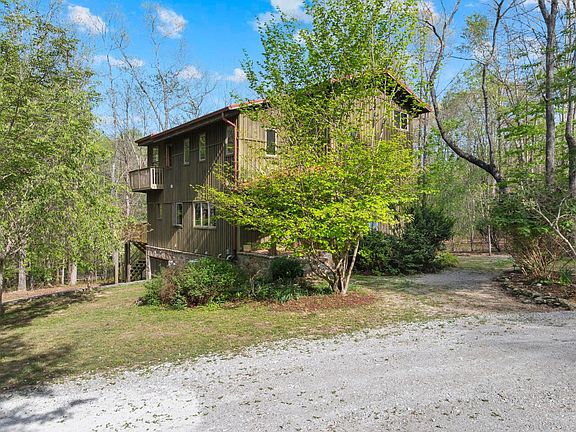3rd image of 701 Gudger Rd