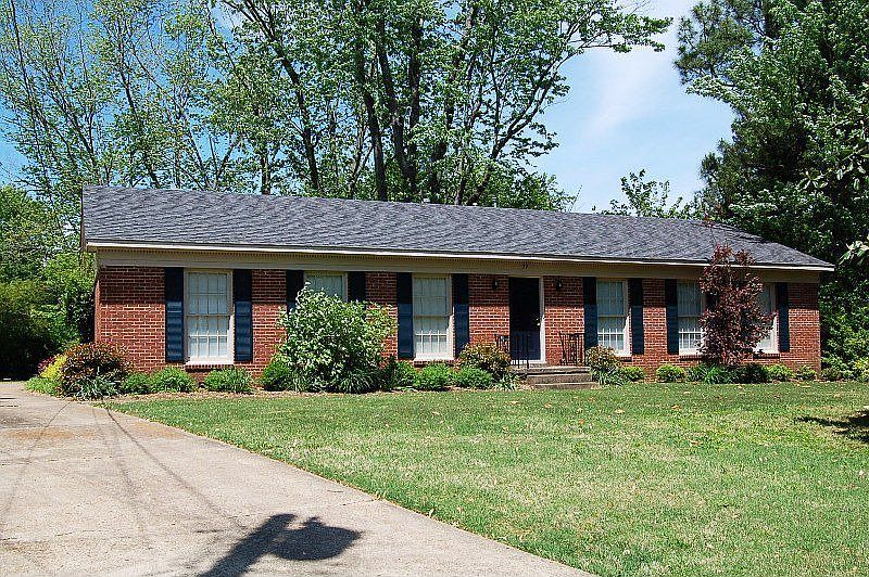 1st image of 39 Franwood Dr