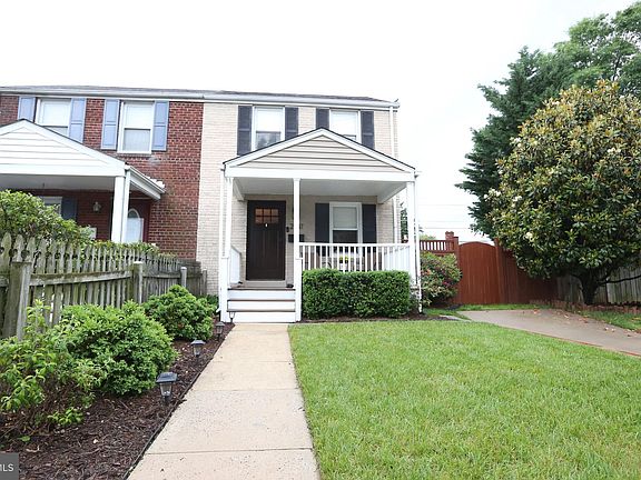 2nd image of 2707 Fort Dr