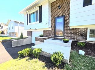 8113 Carlisle Dr, Hanover Park, IL