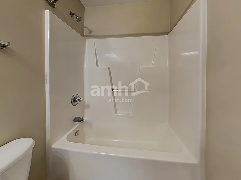 141 Sawhorse Dr — Photo 18