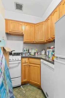 Rented by Corcoran | media 3