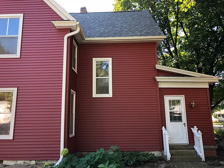 317 Fargo St — Photo 2