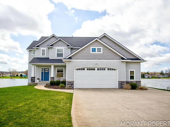 11021 Skipping Stone Ln, Grand Rapids, MI 49534