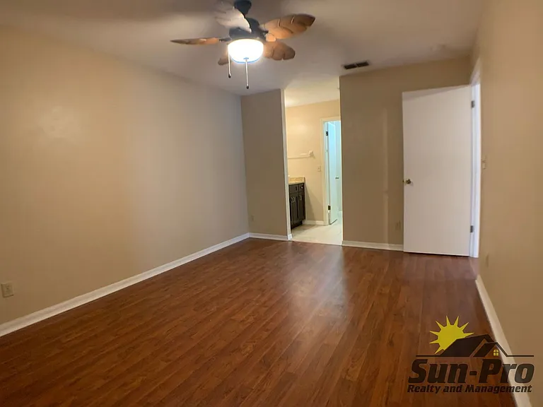 1005 Fox Trace Ct #1 — Photo 6