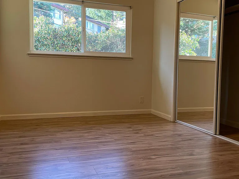 675 Middle Rd #7 — Photo 6