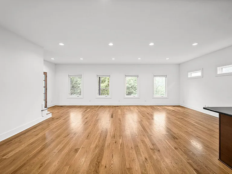 515 Wilcox St — Photo 11