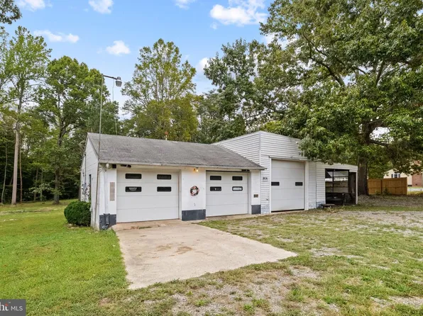 1739 Signboard Rd, Bumpass, VA 23024