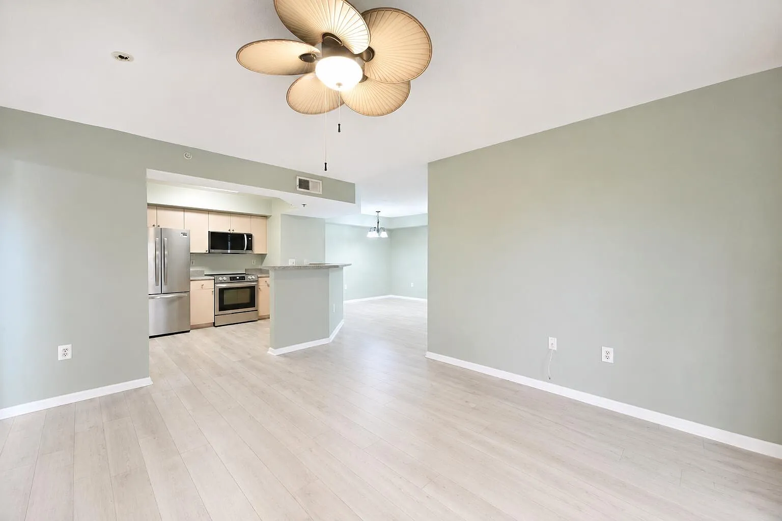 2 bed, 2.0 bath, 1067 sqft, $1,850 — Photo 1