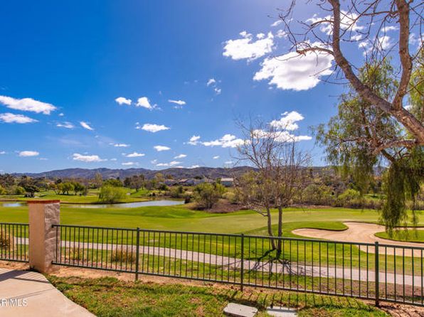 422 Country Club Dr APT B, Simi Valley, CA 93065