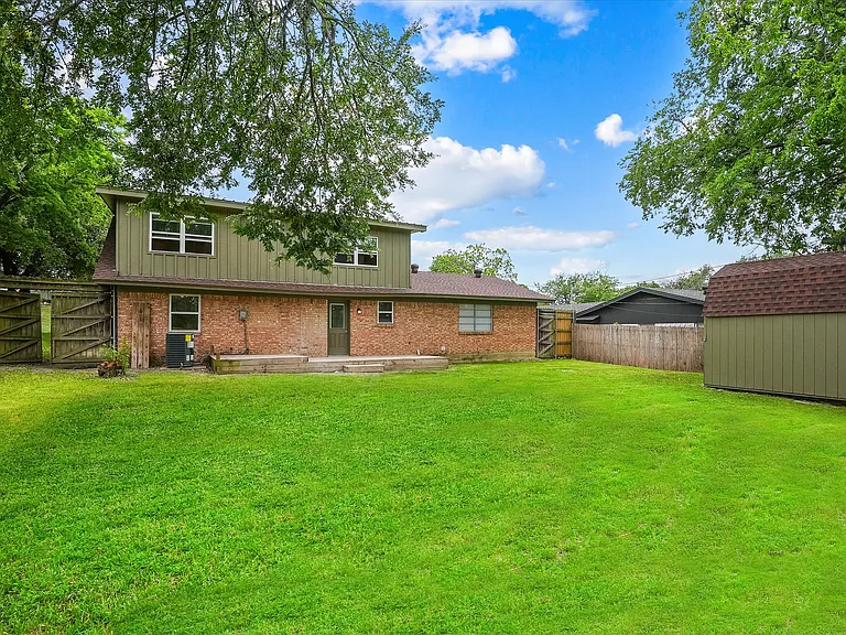 204 Kenway Dr — Photo 23