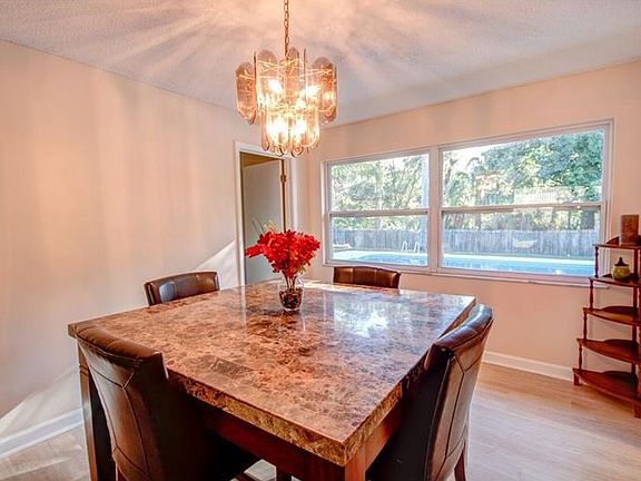 4th image of 10959 Del Prado Dr E