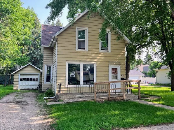 517 E 3rd St, Spencer, IA 51301