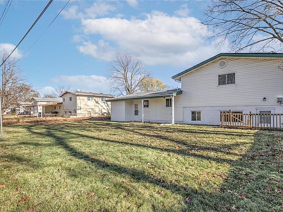 4th image of 15 Floweridge Ln