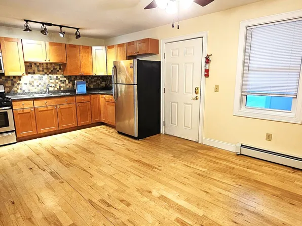 51 North Champlain St, 51 N Champlain St #6, Burlington, VT 05401