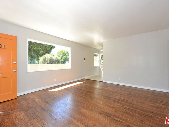 2nd image of 3792 Ashwood Ave