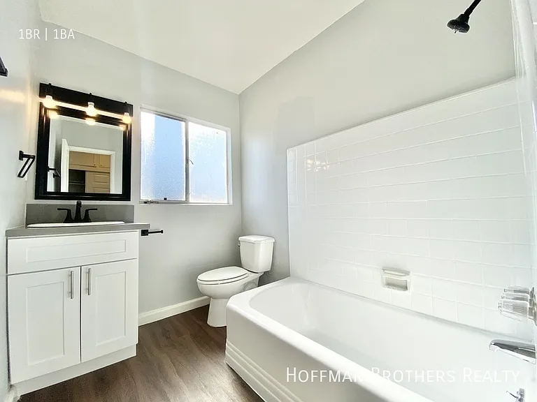 1661 N Bronson Ave #7 — Photo 9