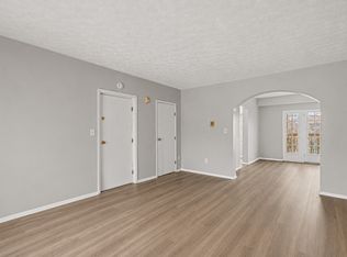 564 Glenwood Ave APT 34, Cincinnati, OH 45229