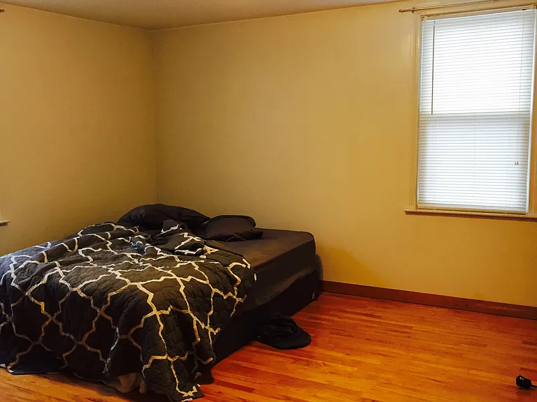 9 Hall St #1R — Photo 16