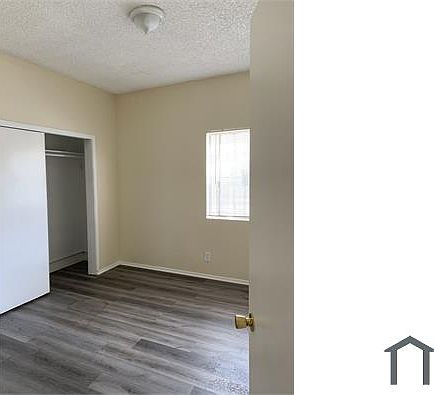 4th image of 2402 W Slauson Ave APT B