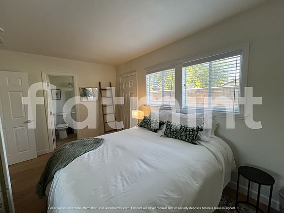 3rd image of 1934 E Washington Blvd