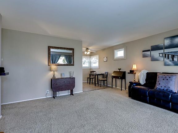 2nd image of 2020 Itasca Ave