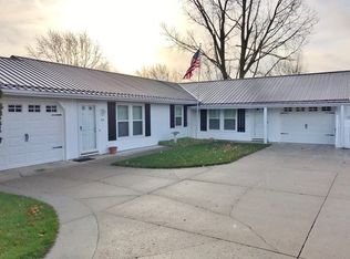 210-216 Henry St, Kendallville, IN