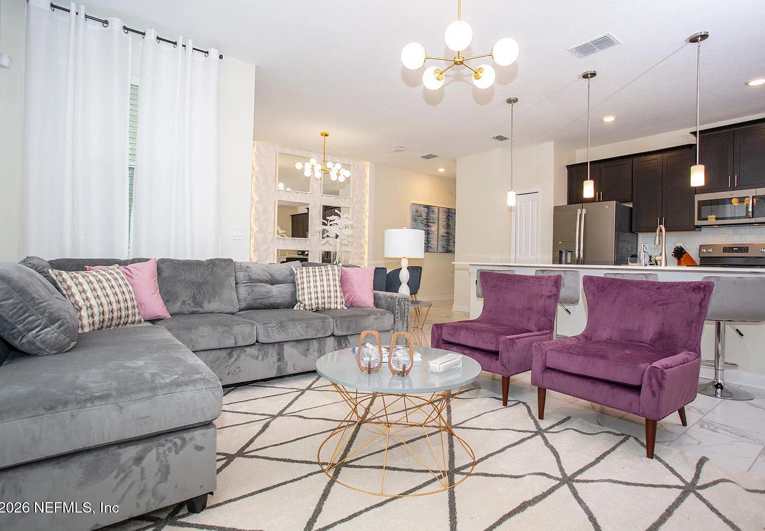 4 bed, 3.0 bath, 6674 sqft, $2,900 — Photo 2