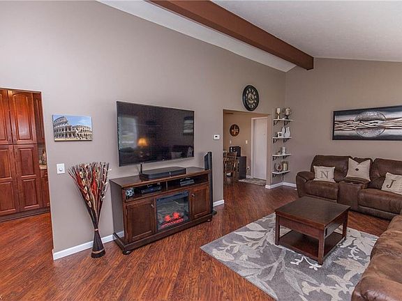 3rd image of 10038 Belmeadow Dr