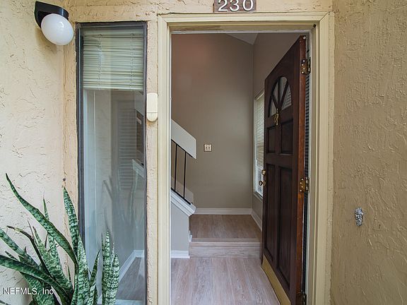 4th image of 3809 LAVISTA Circle #230