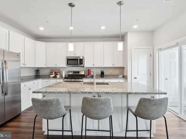 5542 Lanteen St, Lanham, MD 20706